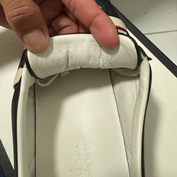 Worn only once beautiful BLACK GUCCI sneakers - Picture 10 of 11